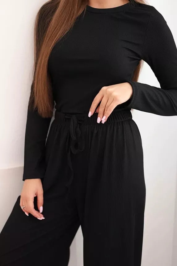 Moteriškas juodos spalvos komplektas Bert