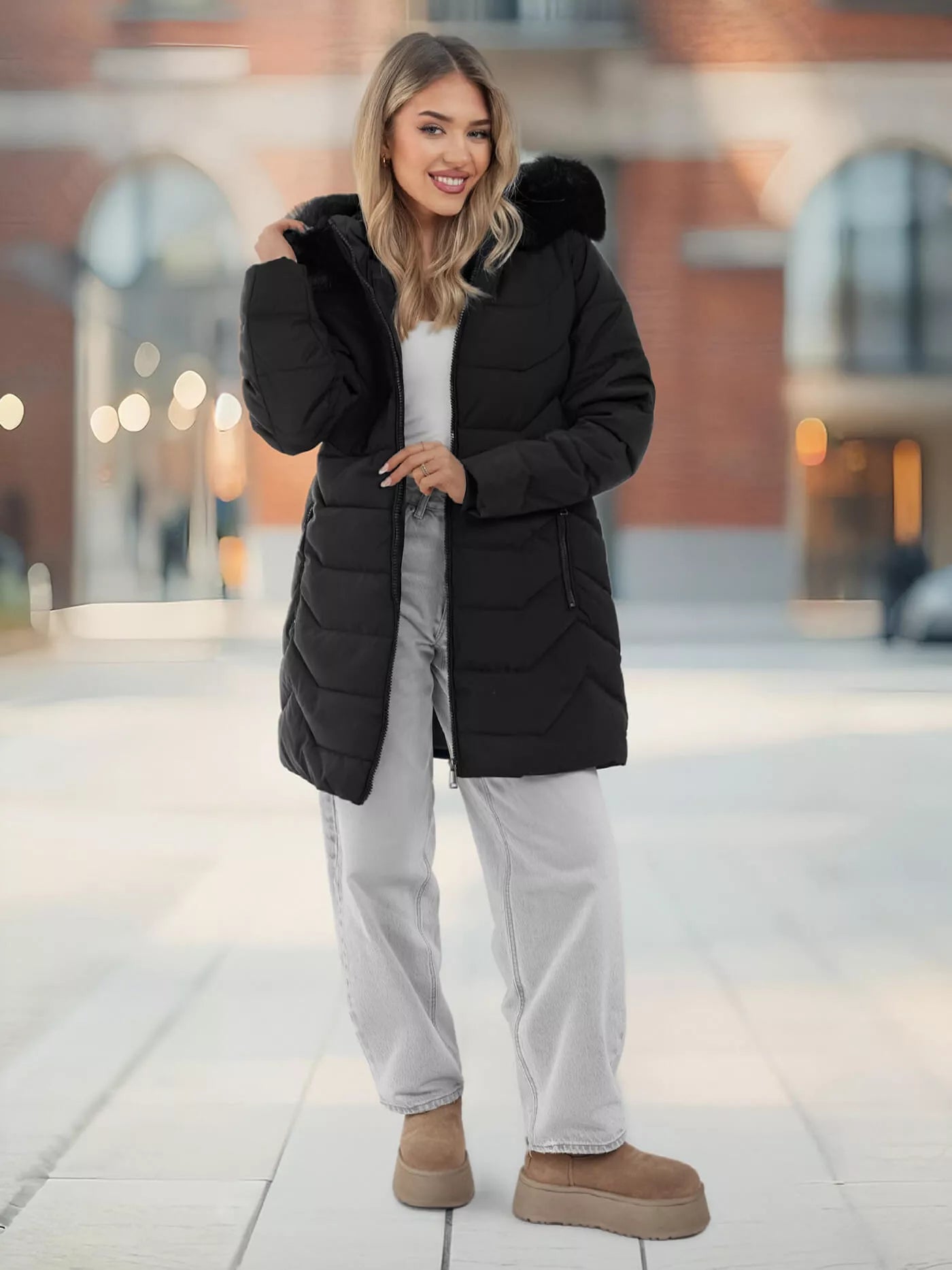 Juoda moteriška žieminė striukė Tamira