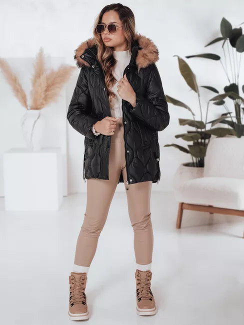 Moteriška juoda žieminė striukė su rudu kailiuku Lumor