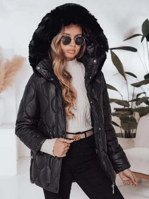 Moteriška juoda žieminė striukė su juodu kailiuku Lumor