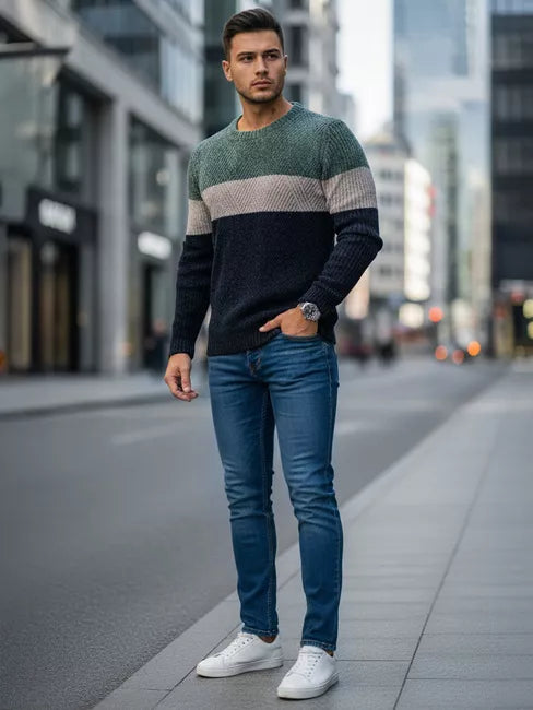 Vyriškas chaki ir tamsiai mėlynas megztinis Epic