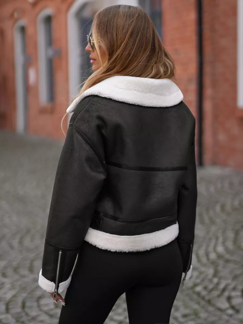 Moteriška juoda odinė striukė Alani