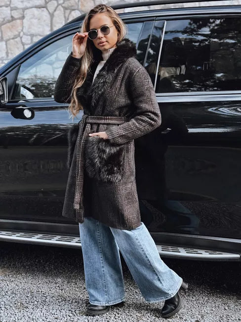 Moteriškas juodas paltas su kailiu Fiona