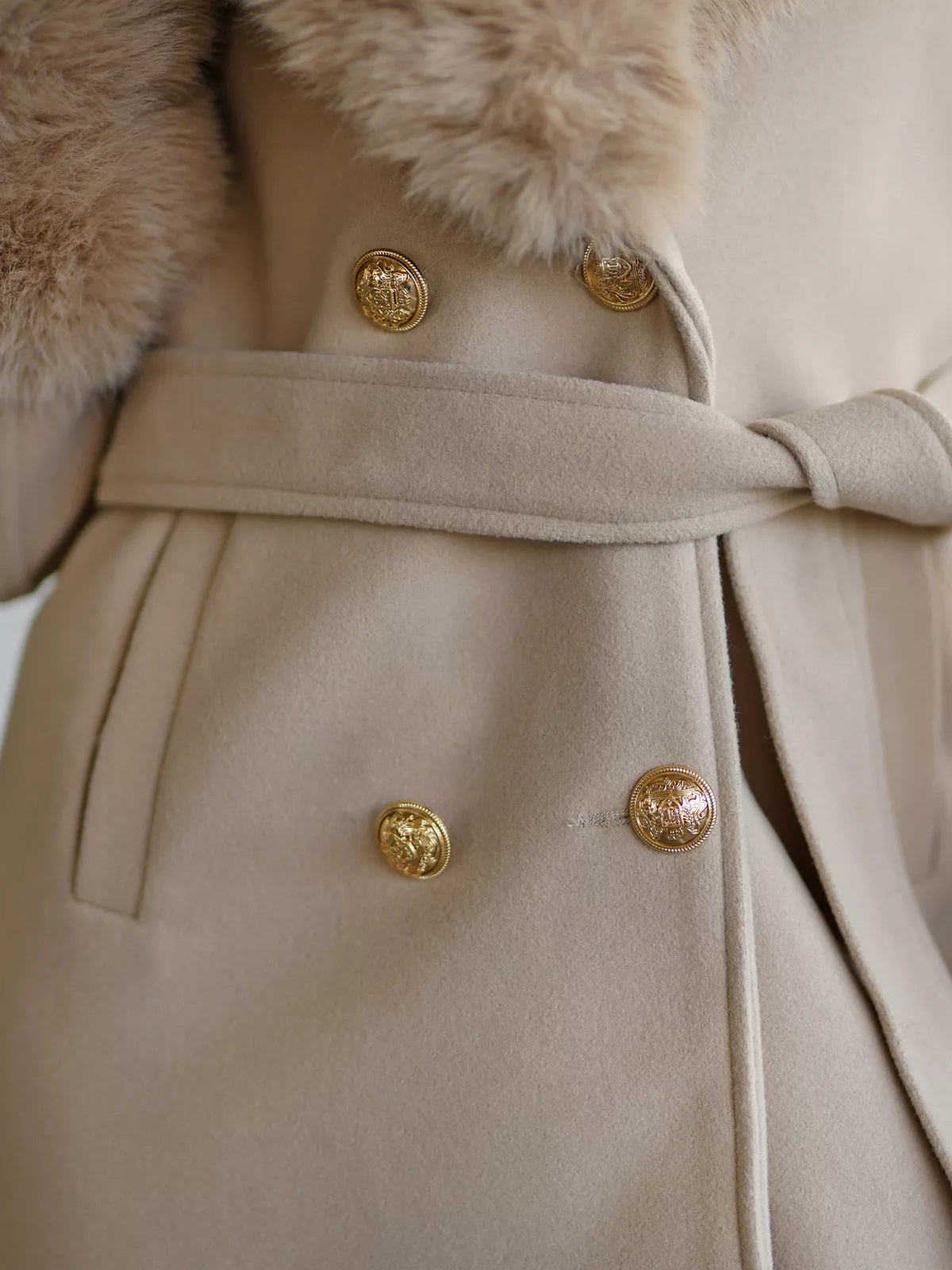 Moteriškas rusvos spalvos paltas Classy