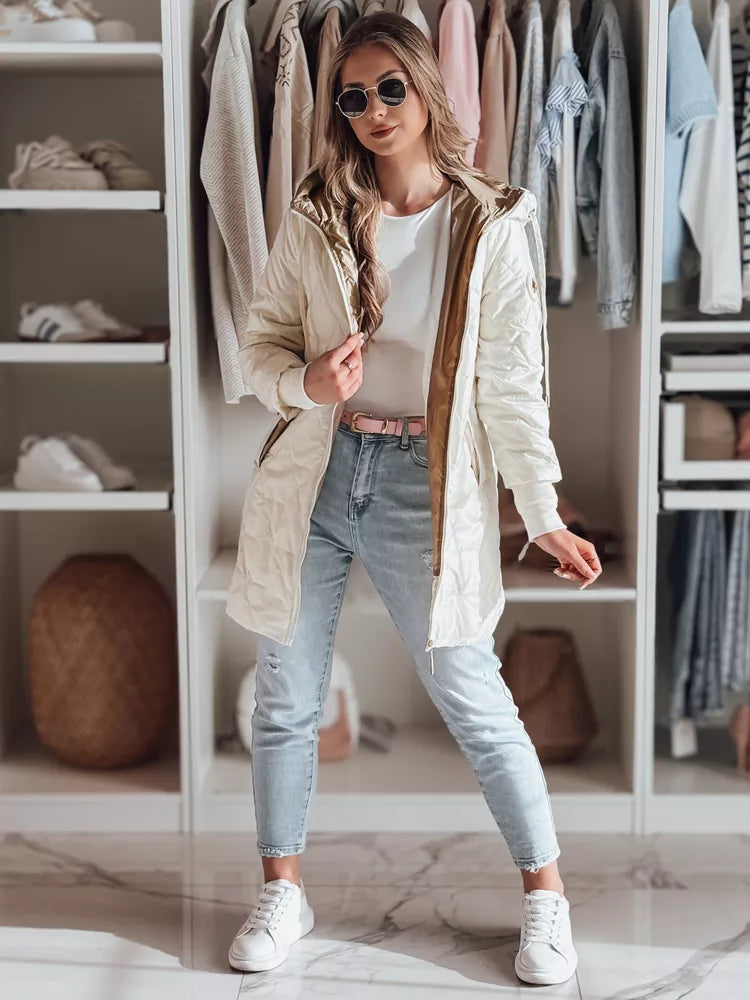 Balta moteriška dygsniuota striukė Livi