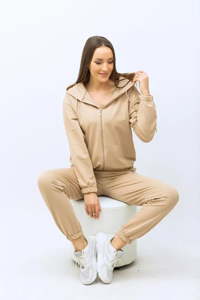 Rusvas moteriškas džemperis  Num