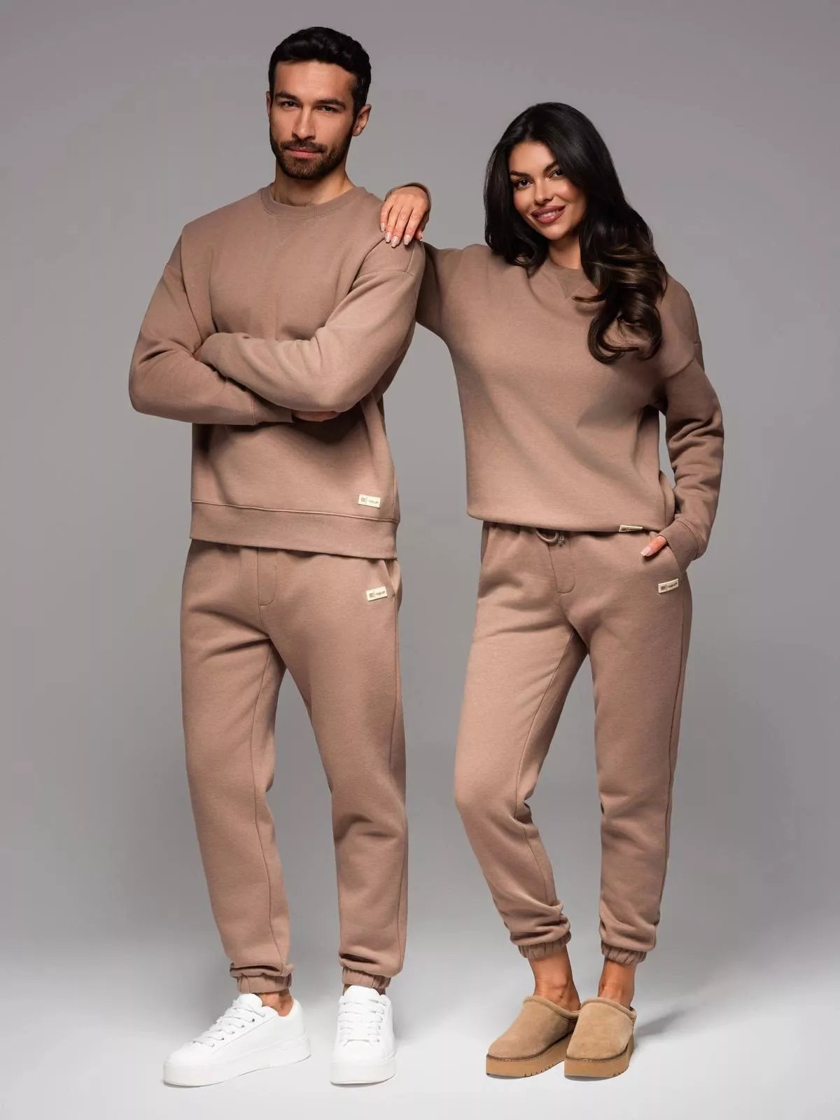 Unisex laisvalaikio kostiumas rudos spalvos Couple