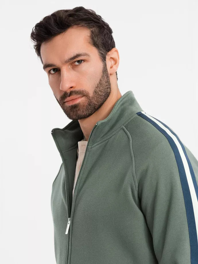 Vyriškas chaki spalvos megztinis aukštu kaklu Olin