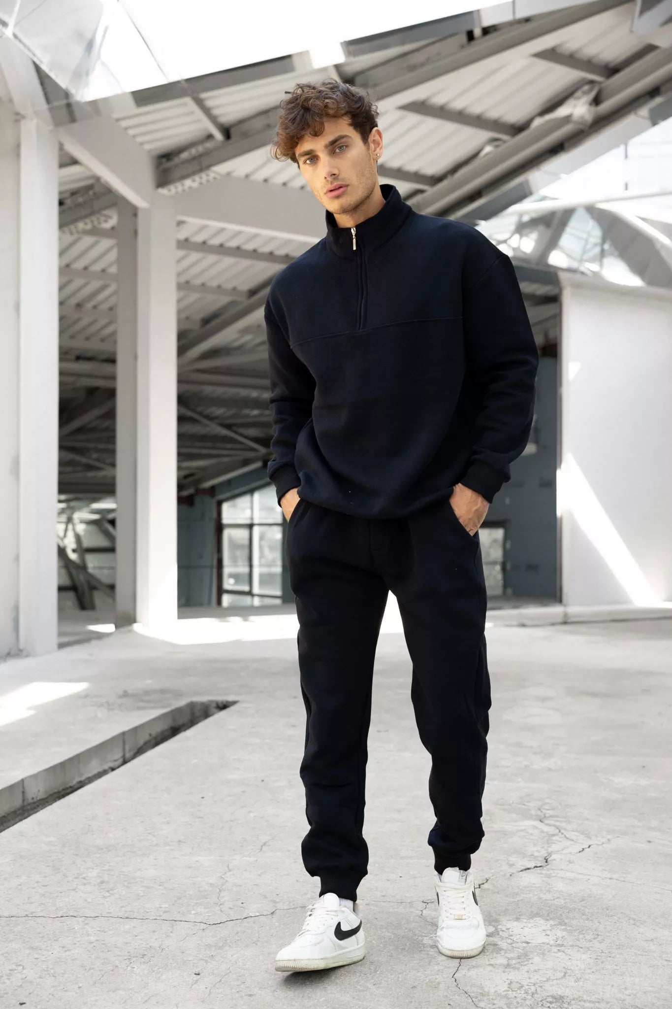 Juodas vyriškas komplektas Gerol