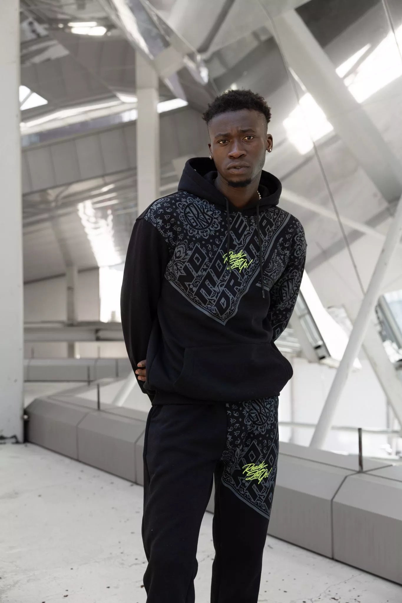 Juodas laisvalaikio komplektas vyrams Margis