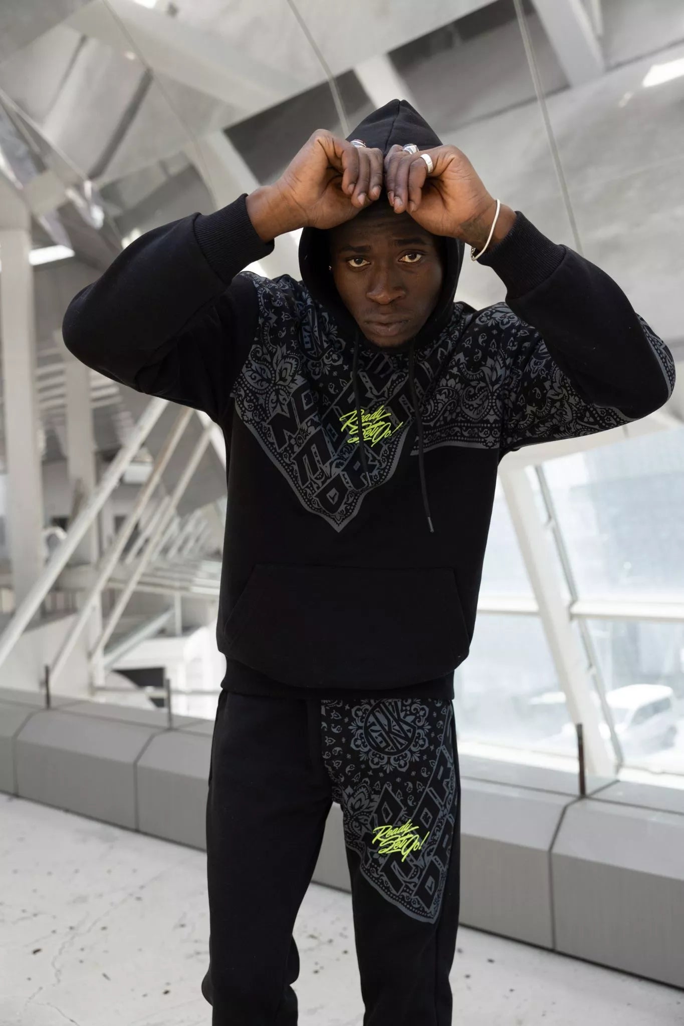 Juodas laisvalaikio komplektas vyrams Margis