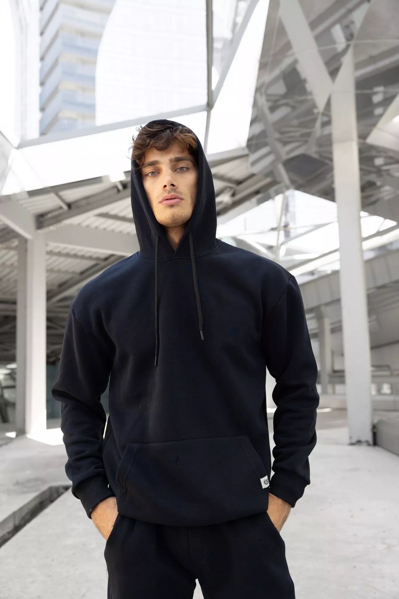 Juodas vyriškas komplektas su gobtuvu Agero