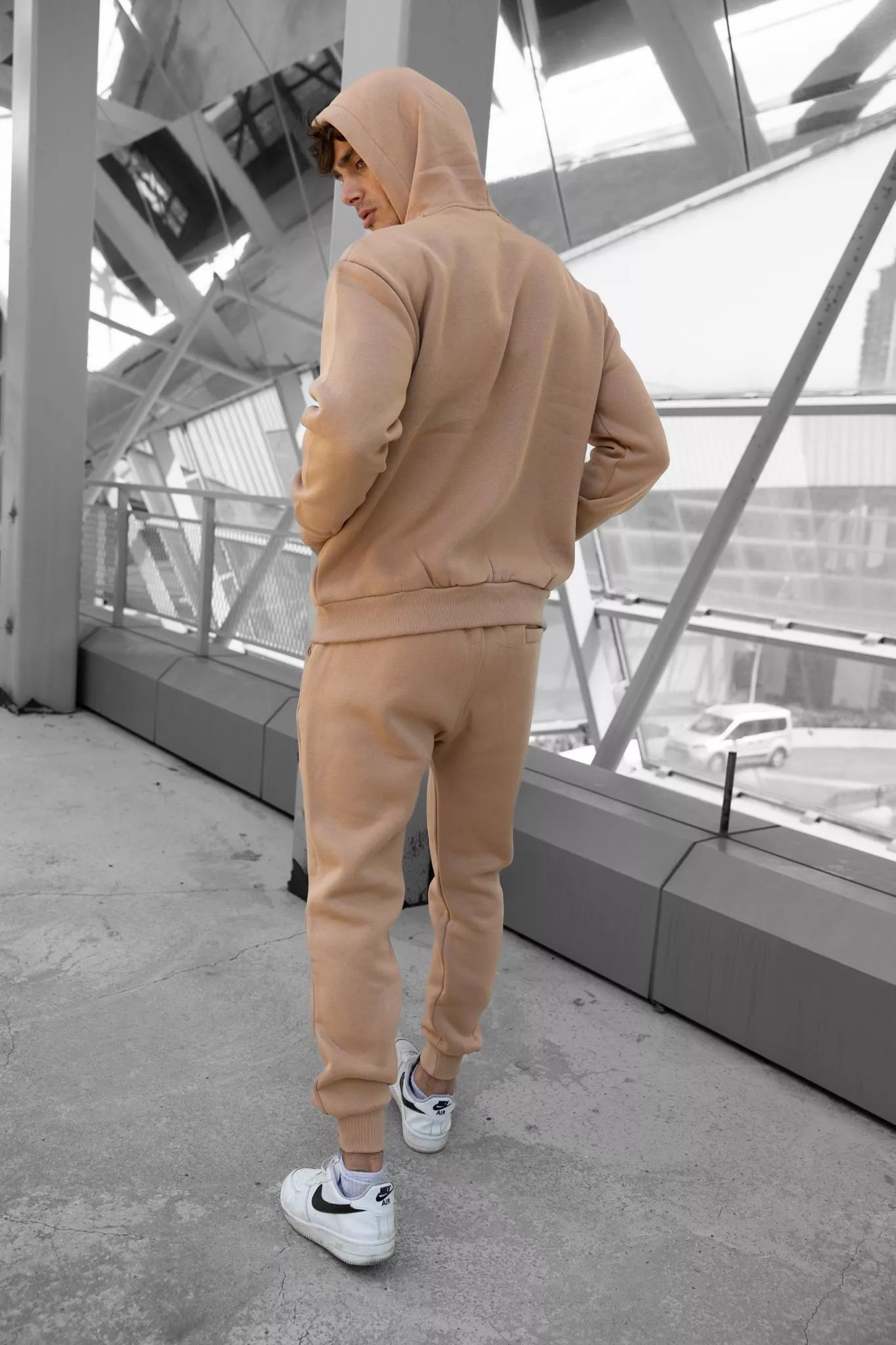 Šviesiai rudas komplektas su gobtuvu Zipos