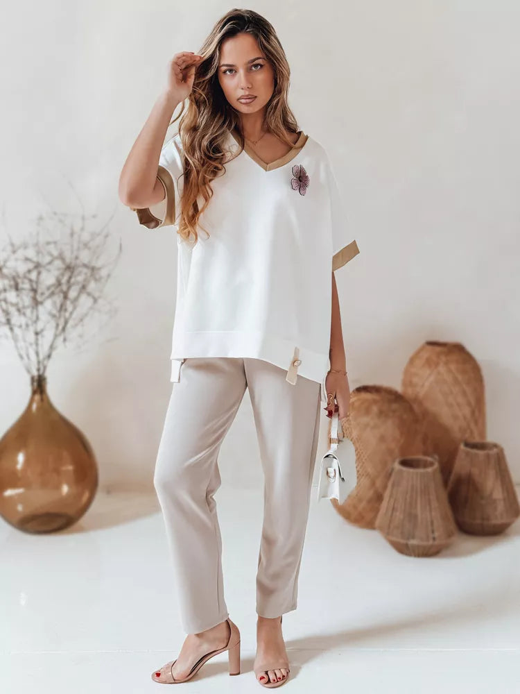 Moteriška oversize tipo balti marškinėliai Shine