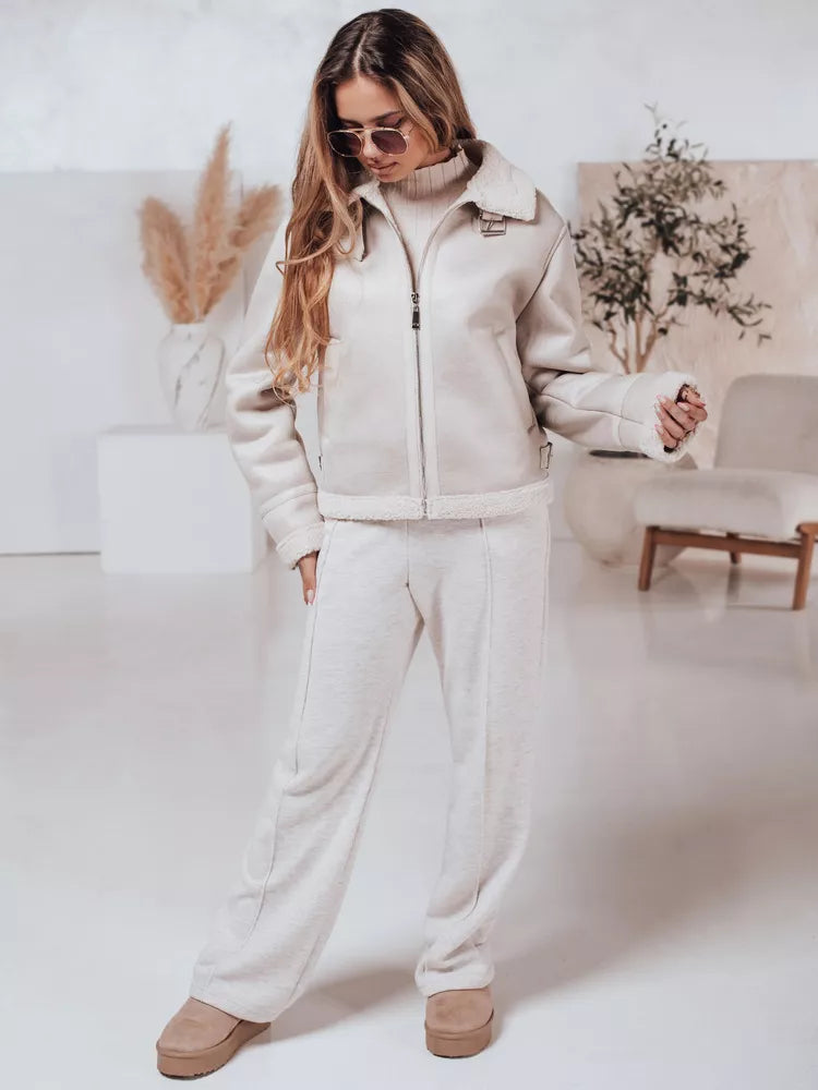 Moteriška balta striukė Mira