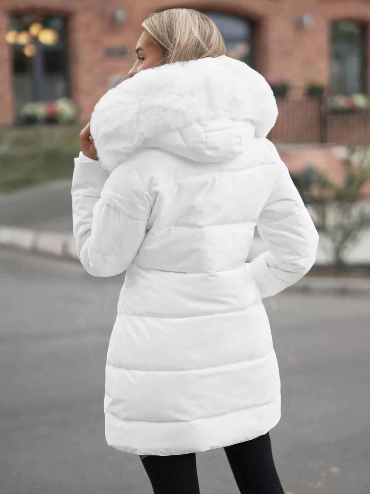 Moteriška baltos spalvos paltas Stel