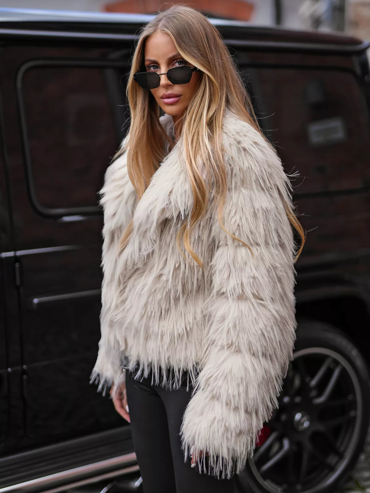 Moteriška rusva žieminė kailinė striukė