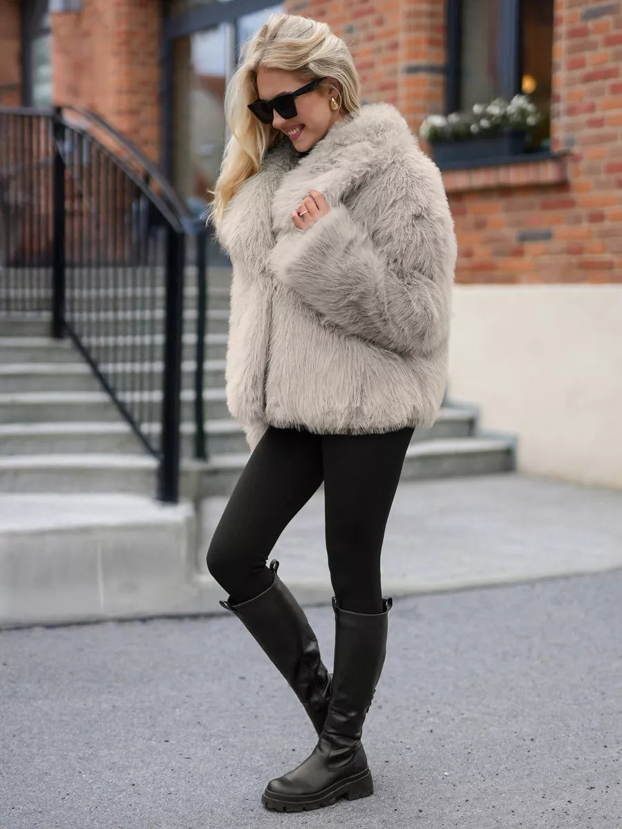 Moteriška dirbtinio kailio pilka striukė Sofin