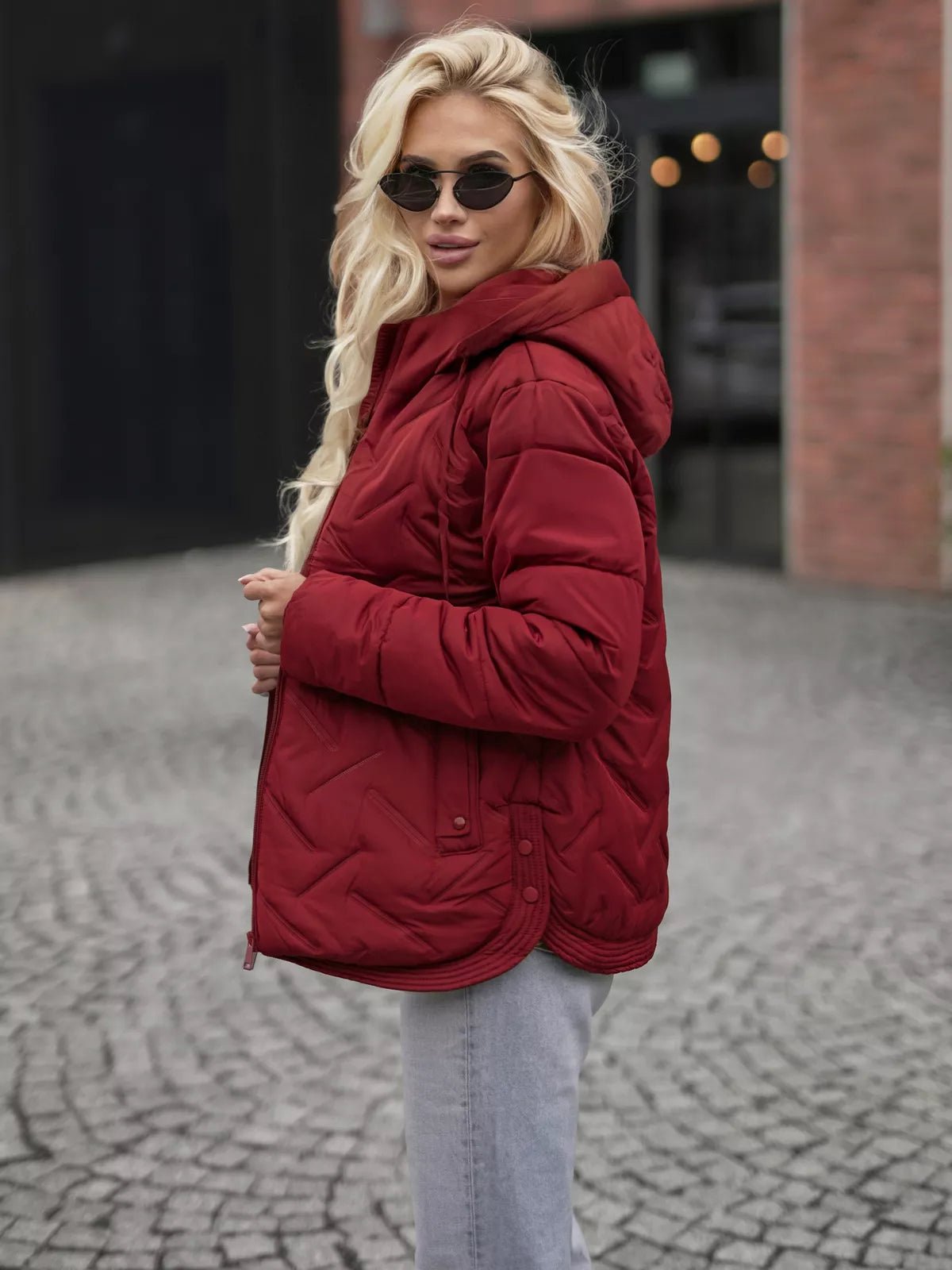 Moteriška bordo spalvos striukė Erlin