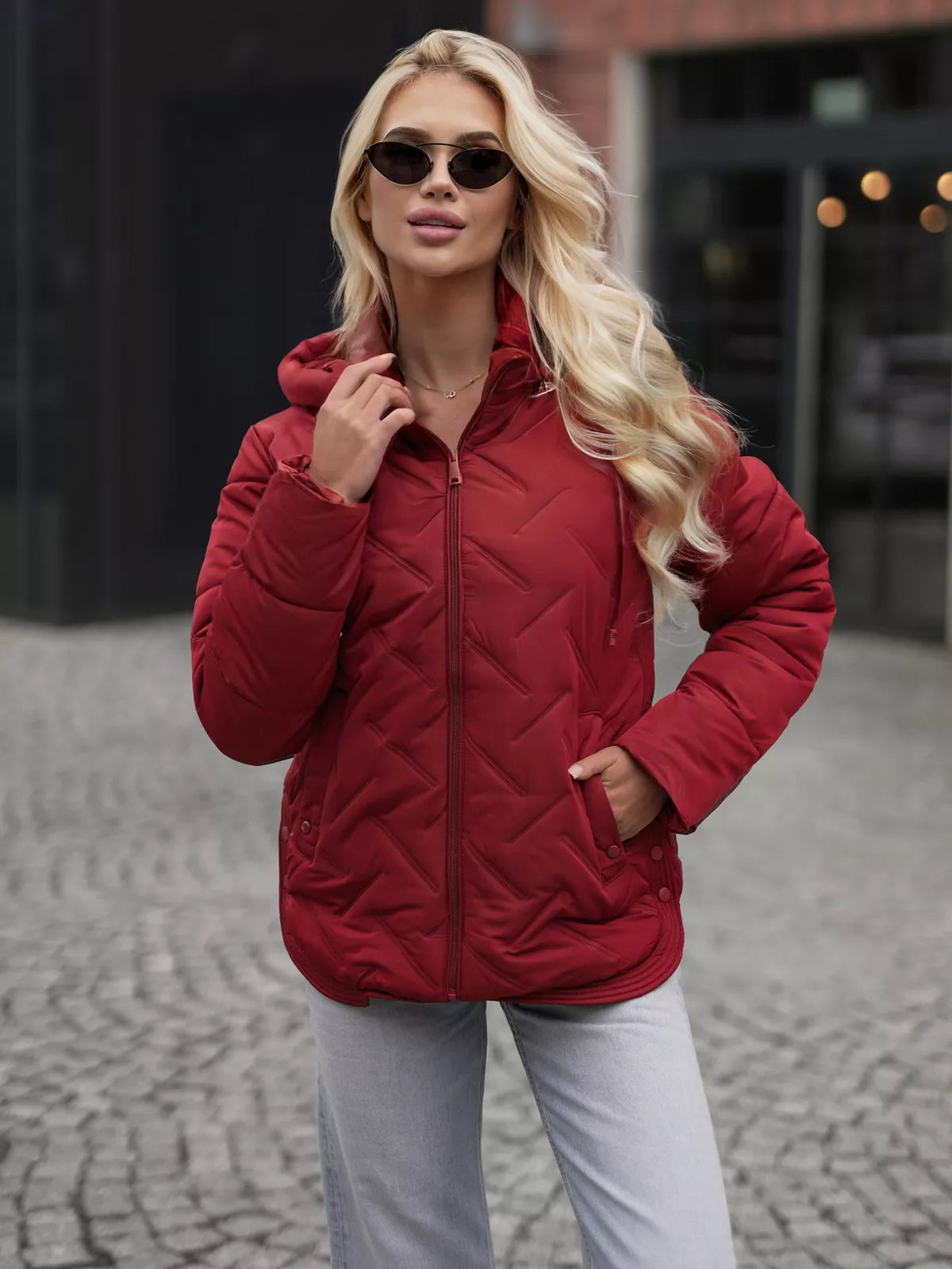 Moteriška bordo spalvos striukė Erlin