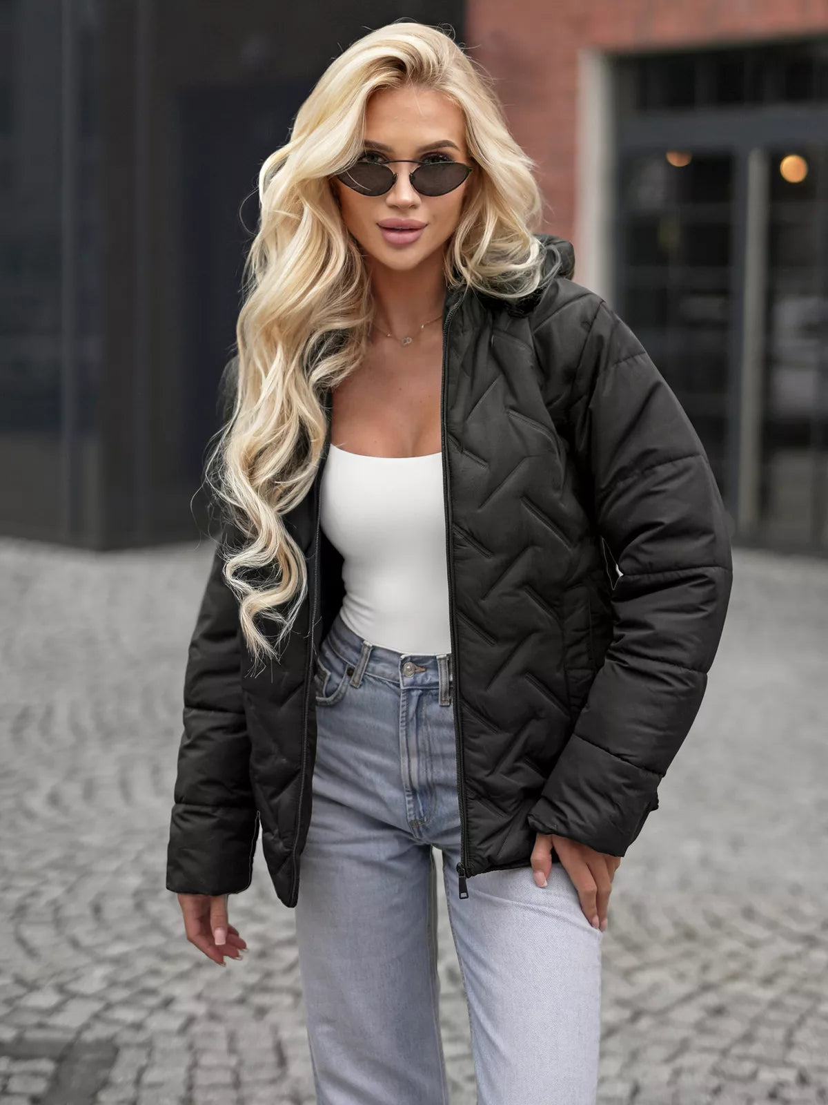 Moteriška juodos spalvos striukė Erlin