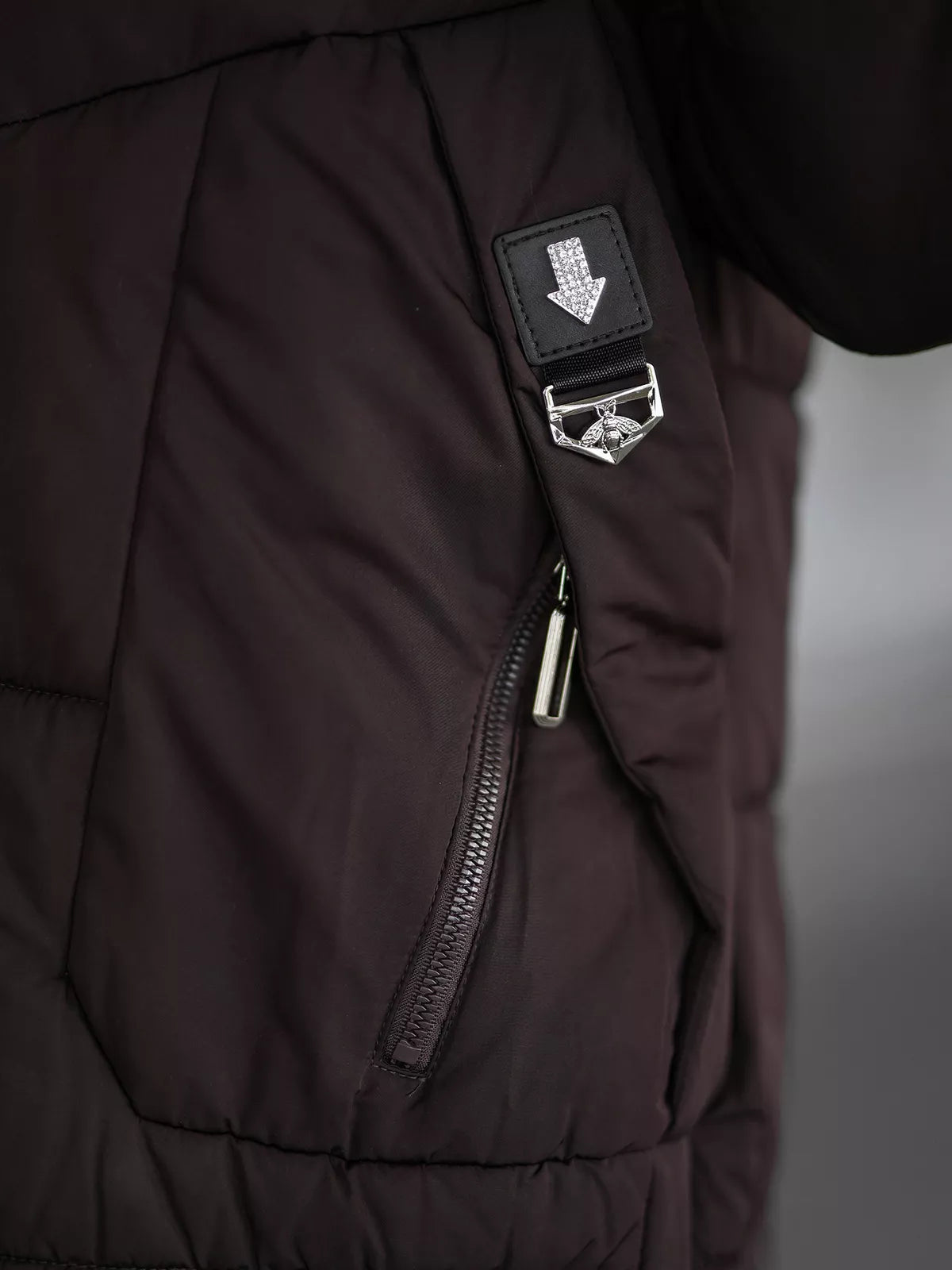 Moteriška tamsiai ruda žieminė striukė Flint