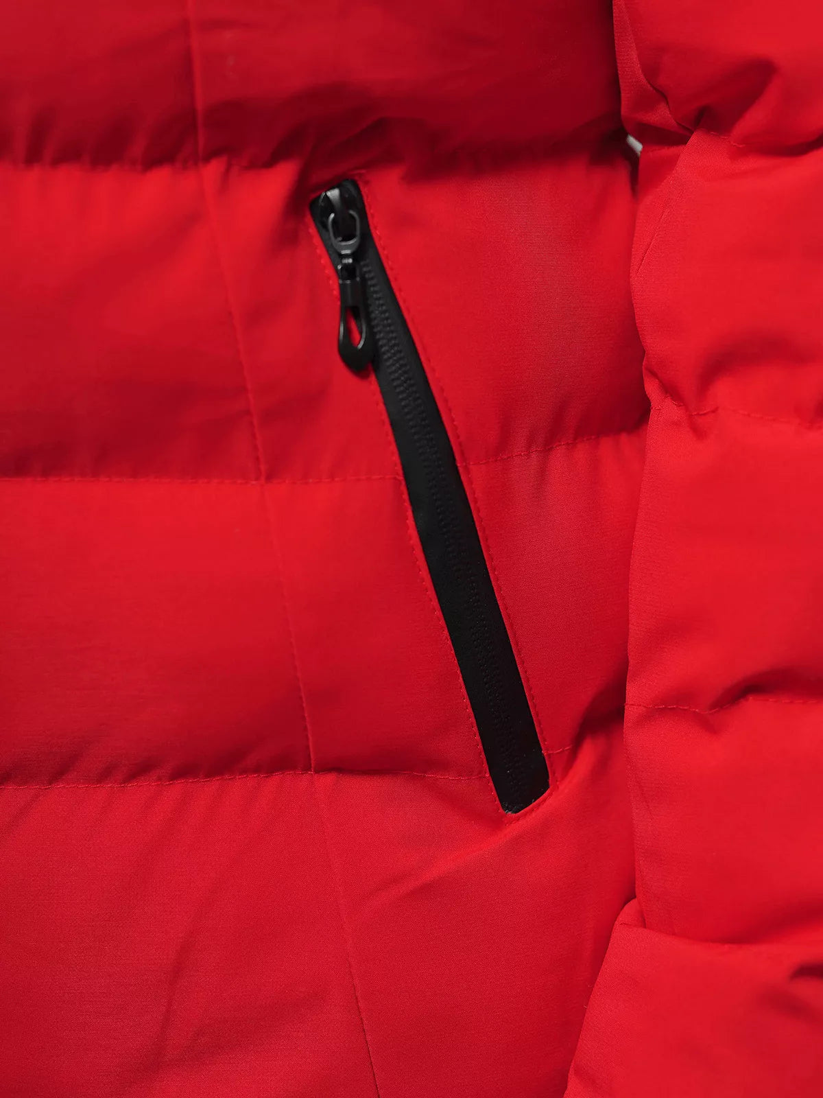 Raudona moteriška striukė Jena