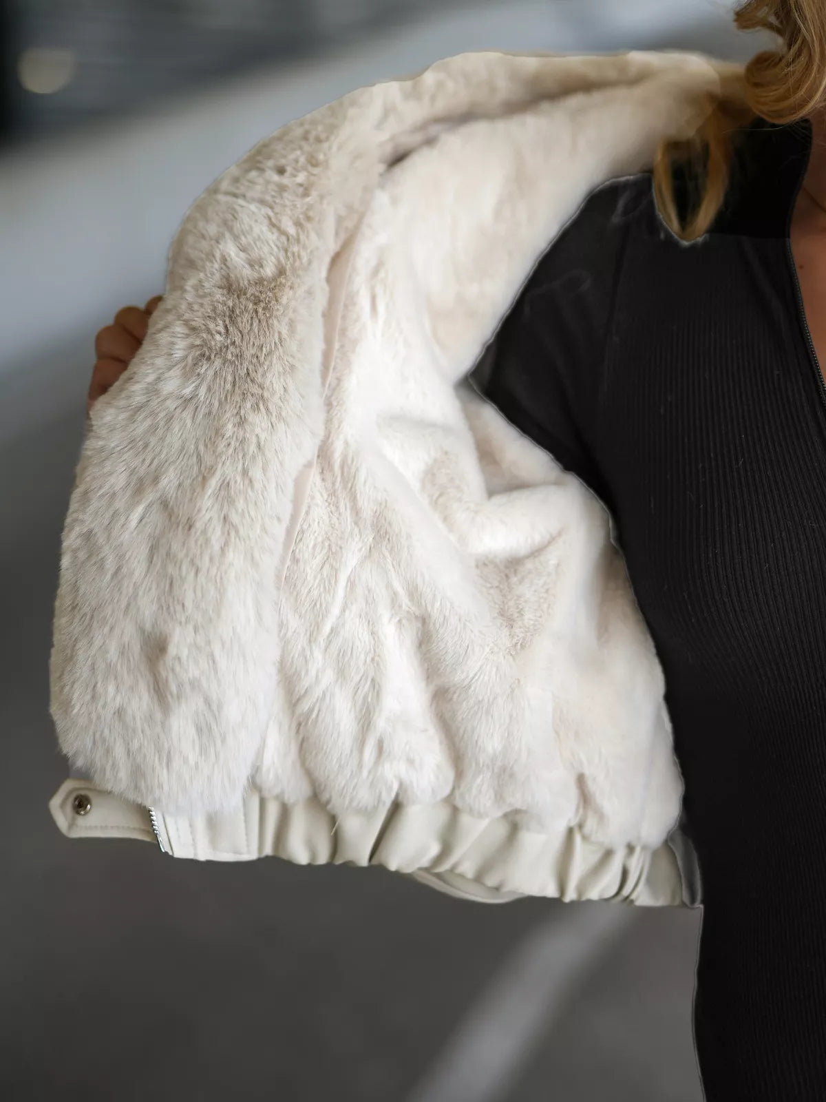 Moteriška rusva odinė striukė Tiara