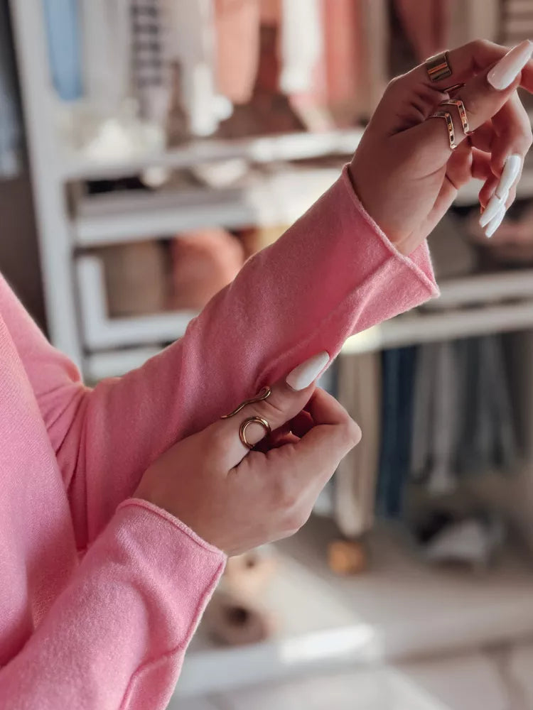 Moteriškas rožinės spalvos plonas megztinis Otilija