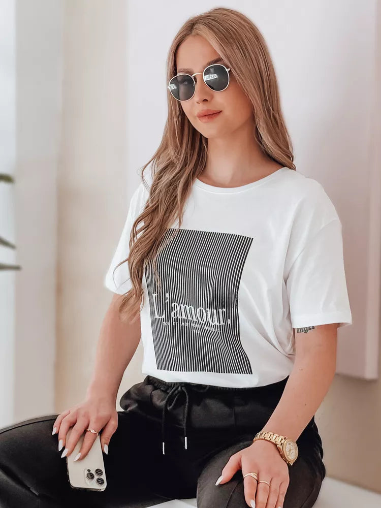 Moteriški balti su juodu dizainu marškinėliai Lamur