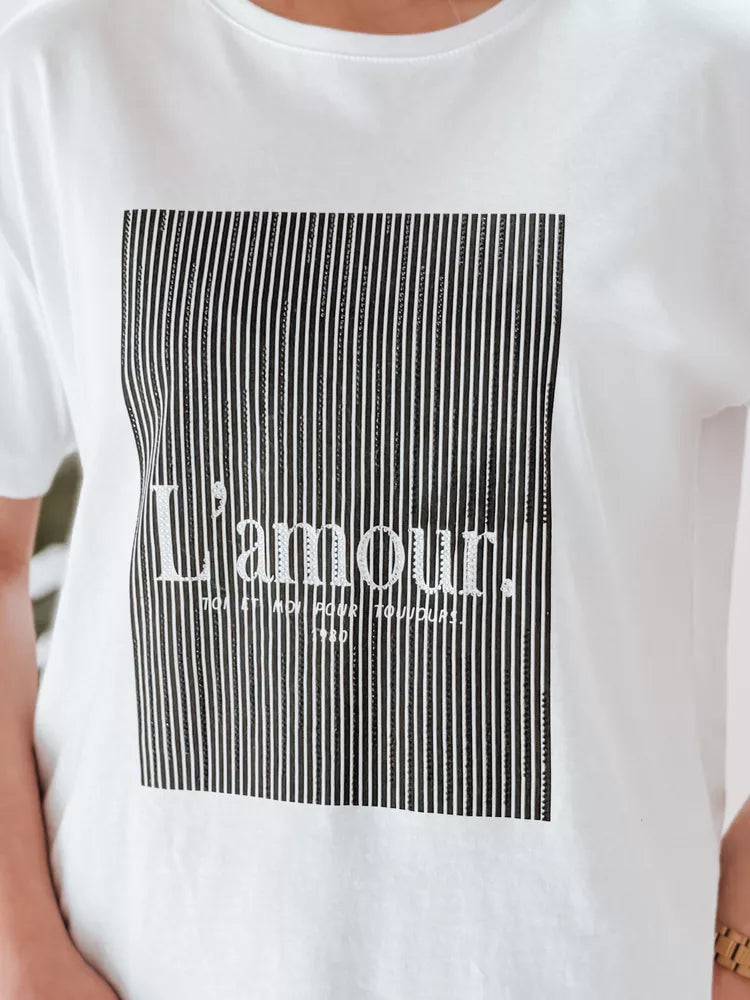 Moteriški balti su juodu dizainu marškinėliai Lamur