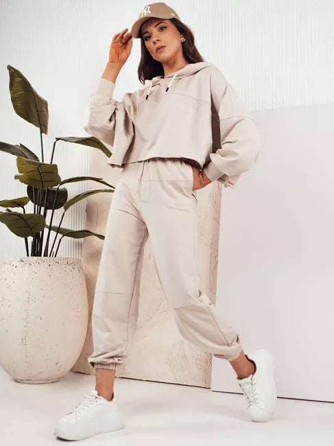 Moteriškas rusvas sportinis kostiumas Bistan