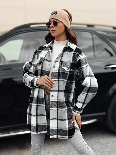 Moteriškas juodas marškinių stiliaus švarkas Plaidify