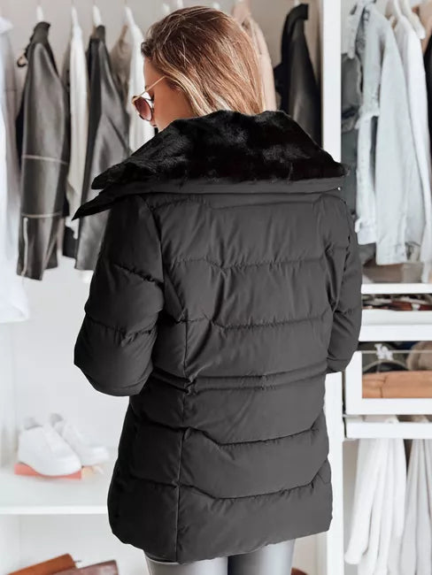 Moteriška juodos spalvos striukė Semi