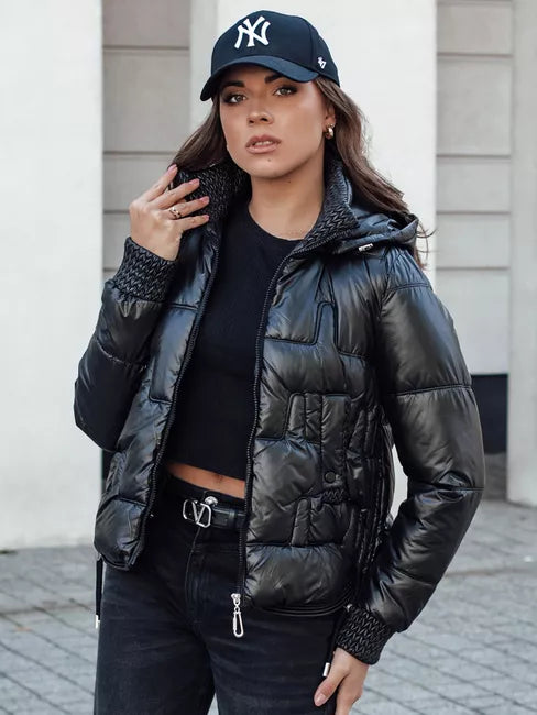 Moteriška juoda žieminė striukė Warm