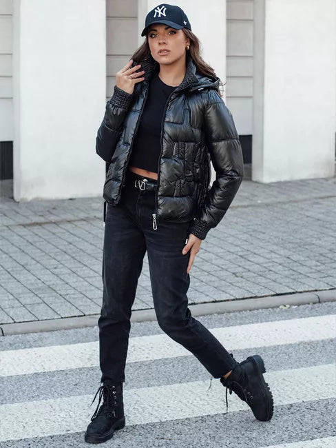 Moteriška juoda žieminė striukė Warm