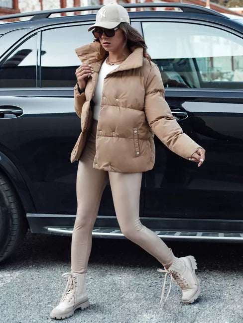 Moteriška žiemeinė rusvos spalvos striukė Lari