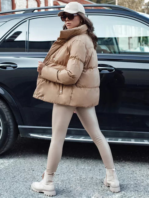 Moteriška žiemeinė rusvos spalvos striukė Lari