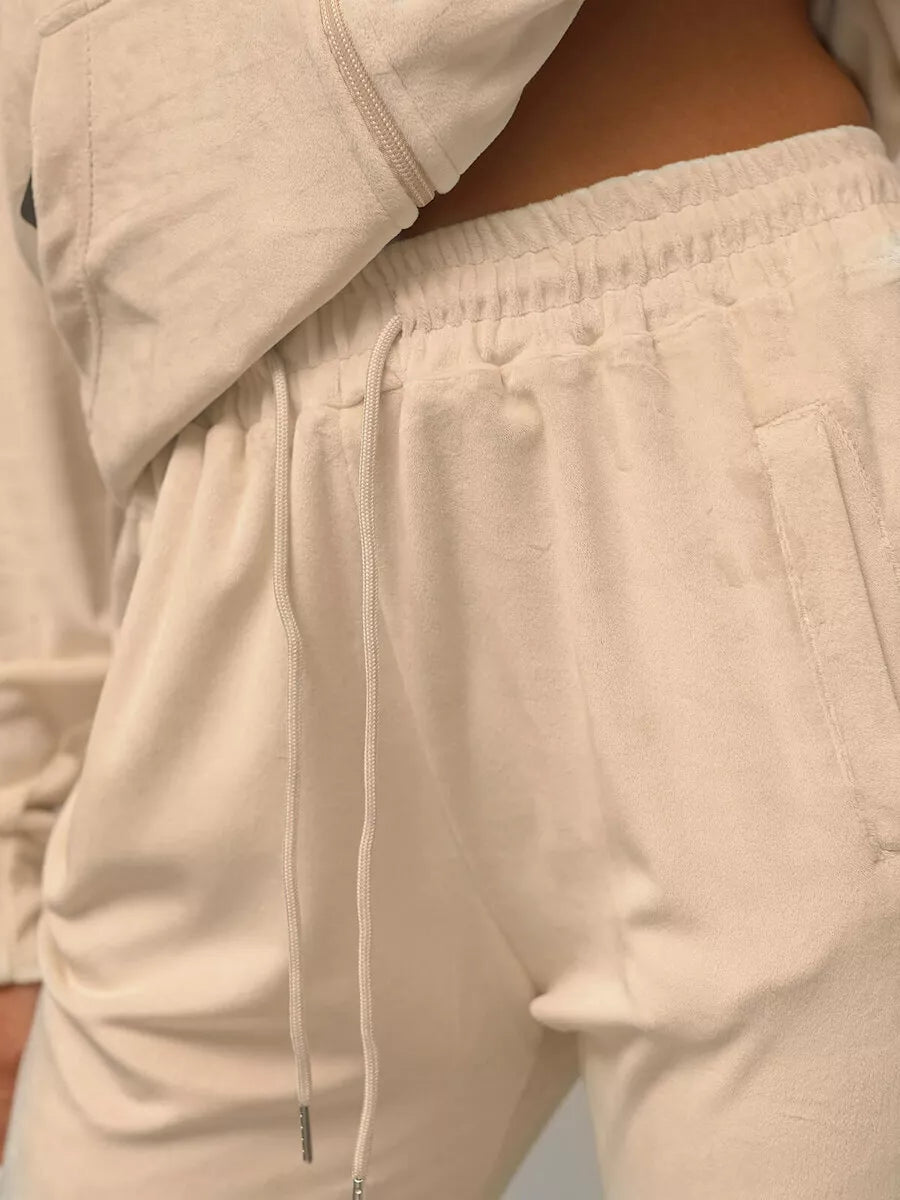 Moteriškas smėlio spalvos veliūrinis komplektas Softi