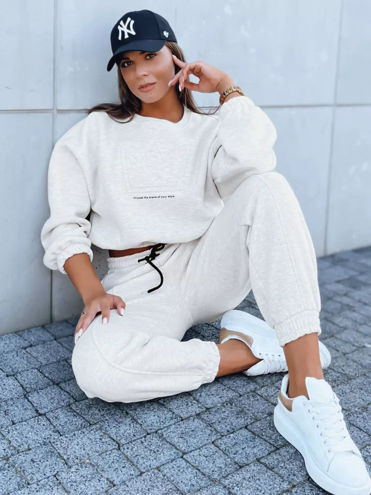 Moteriškas komplektas smėlio spalvos King