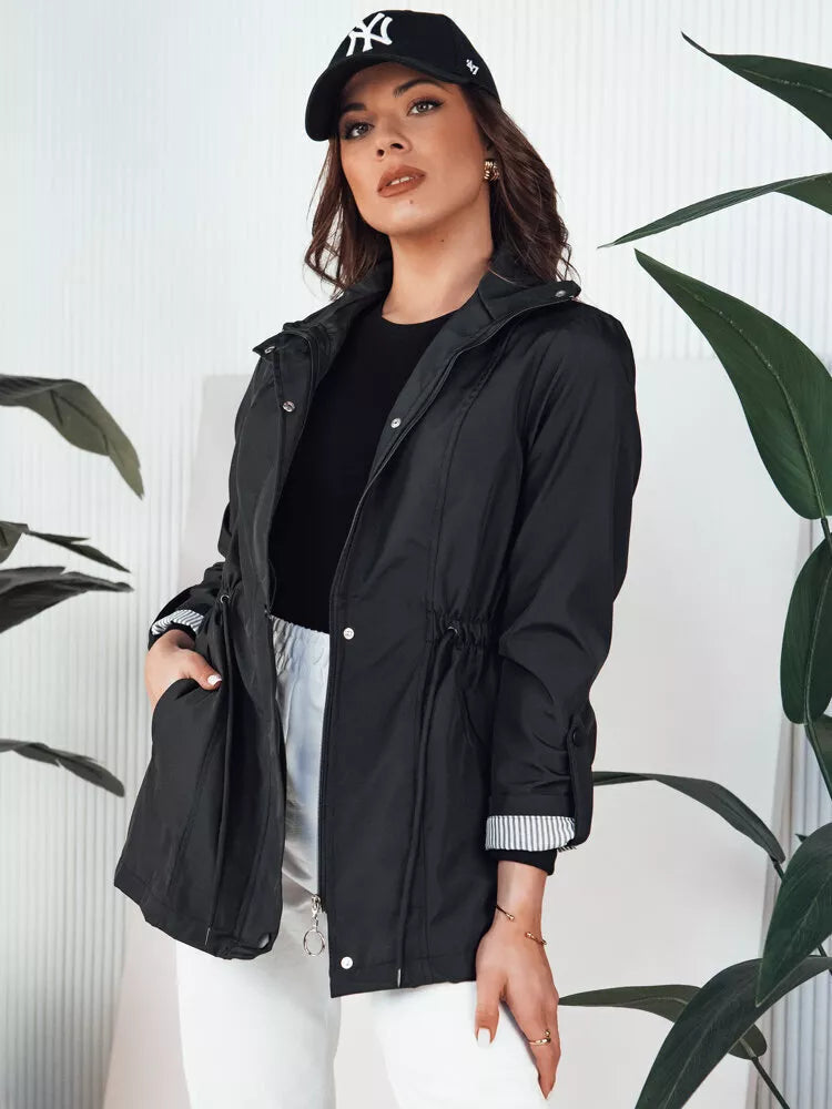 Moteriška juoda striukė Darija