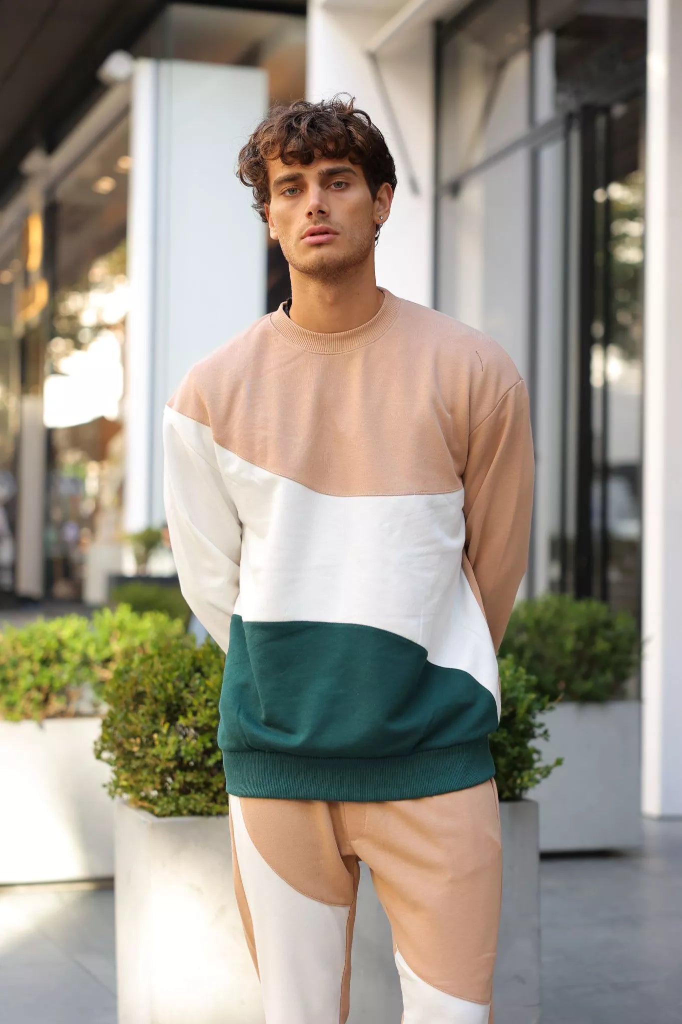 Rusvas kelių spalvų vyriškas džemperis Hipore