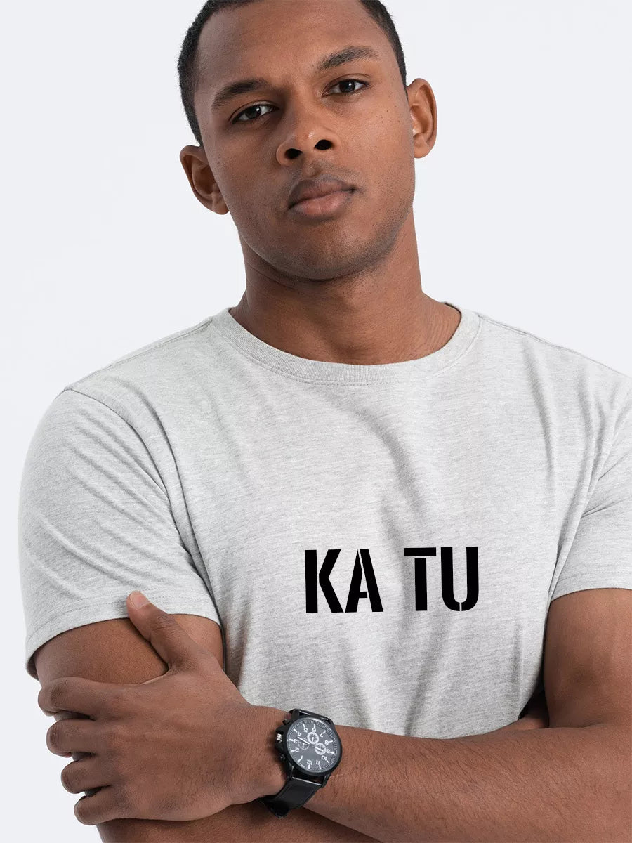 Vyriški šviesiai pilki marškinėliai KĄ TU