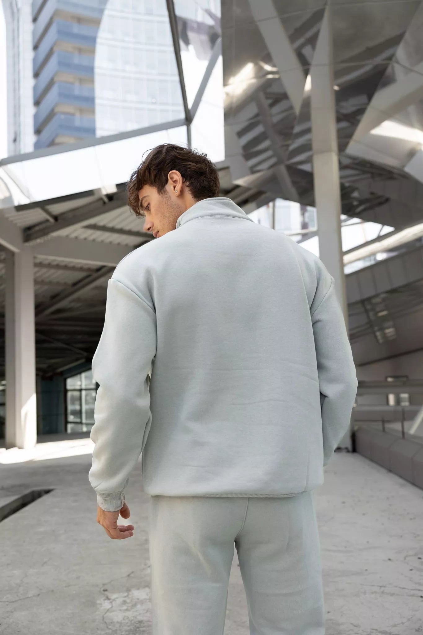 Pilkos spalvos vyriškas komplektas Gerol