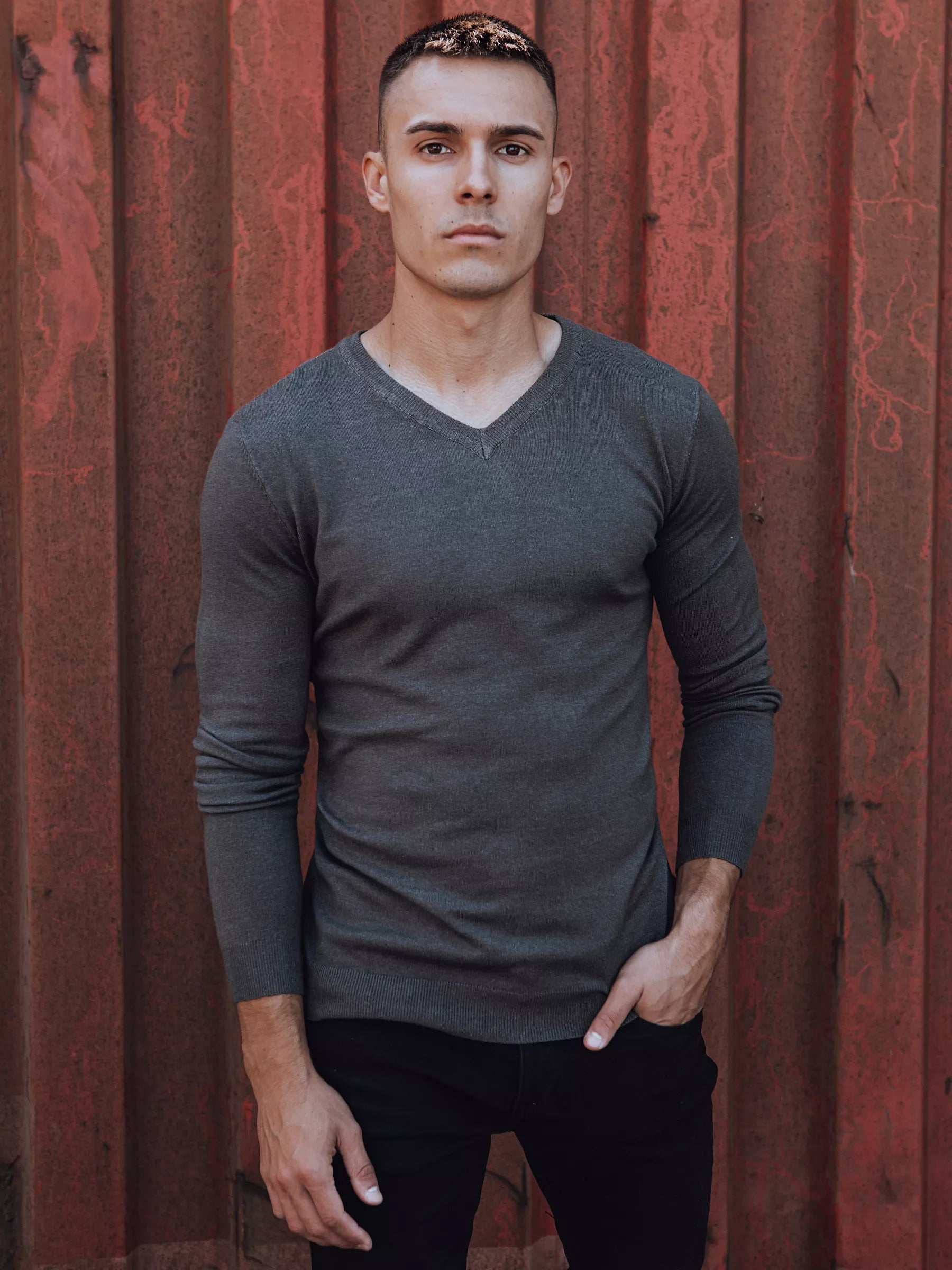 Tamsiai pilkas vyriškas megztinis Henri